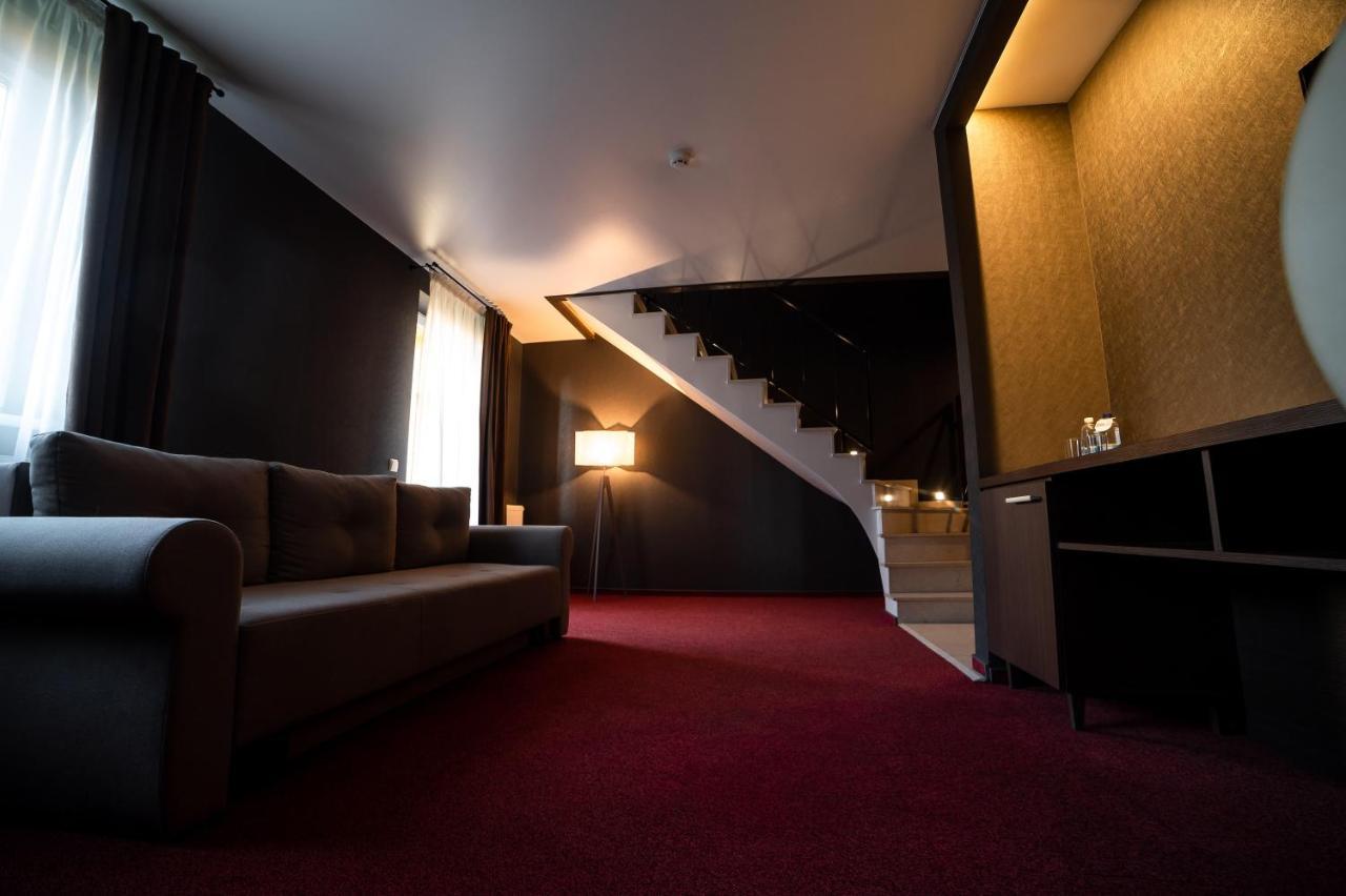 Sribni Leleky Hotel & Spa Lutsk Bagian luar foto