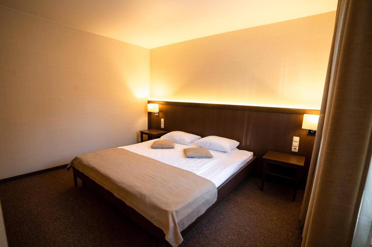 Sribni Leleky Hotel & Spa Lutsk Bagian luar foto