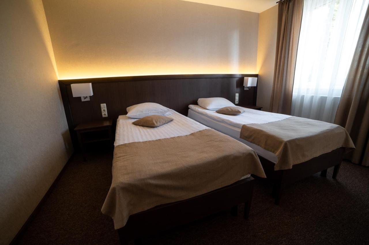 Sribni Leleky Hotel & Spa Lutsk Bagian luar foto